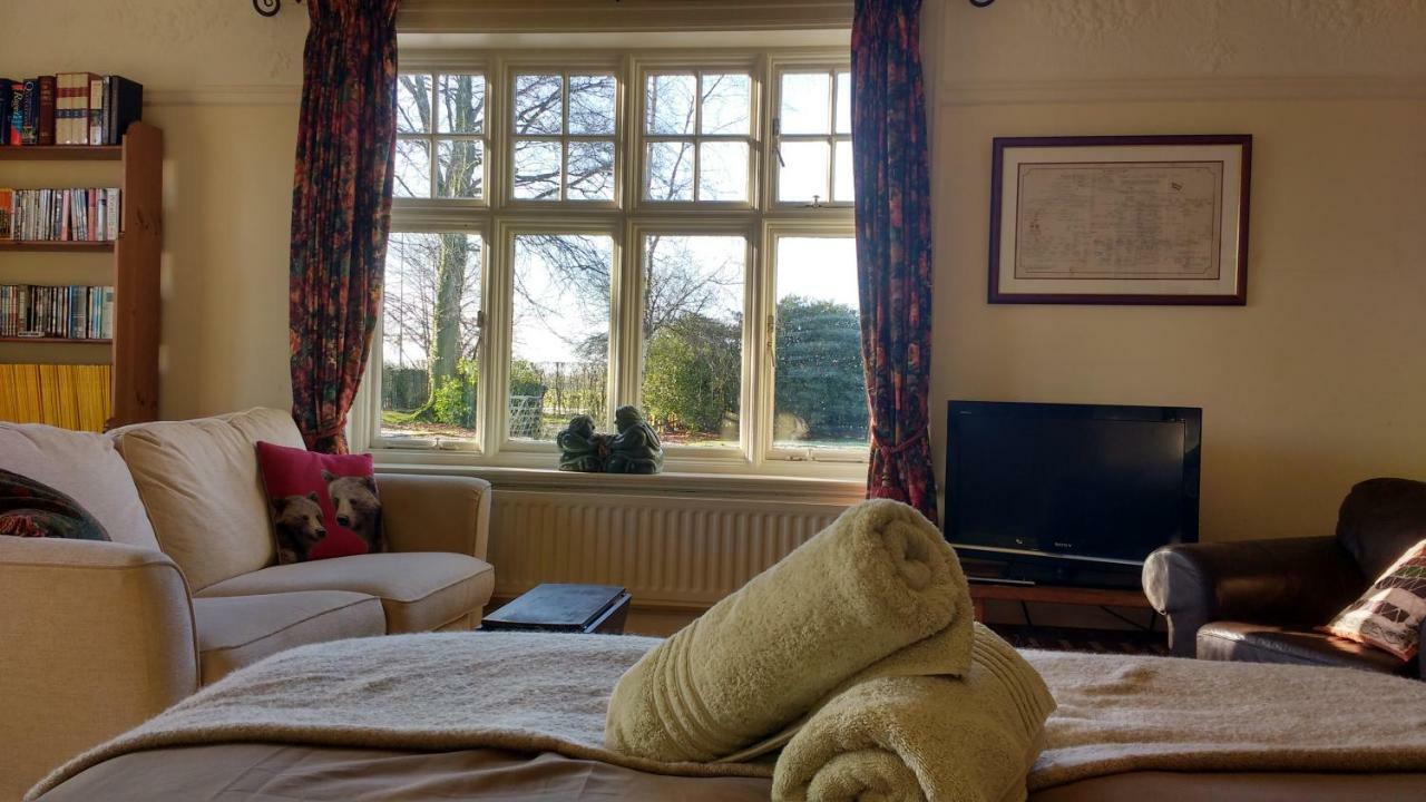 Beech Hill B&B Weaverham ภายนอก รูปภาพ